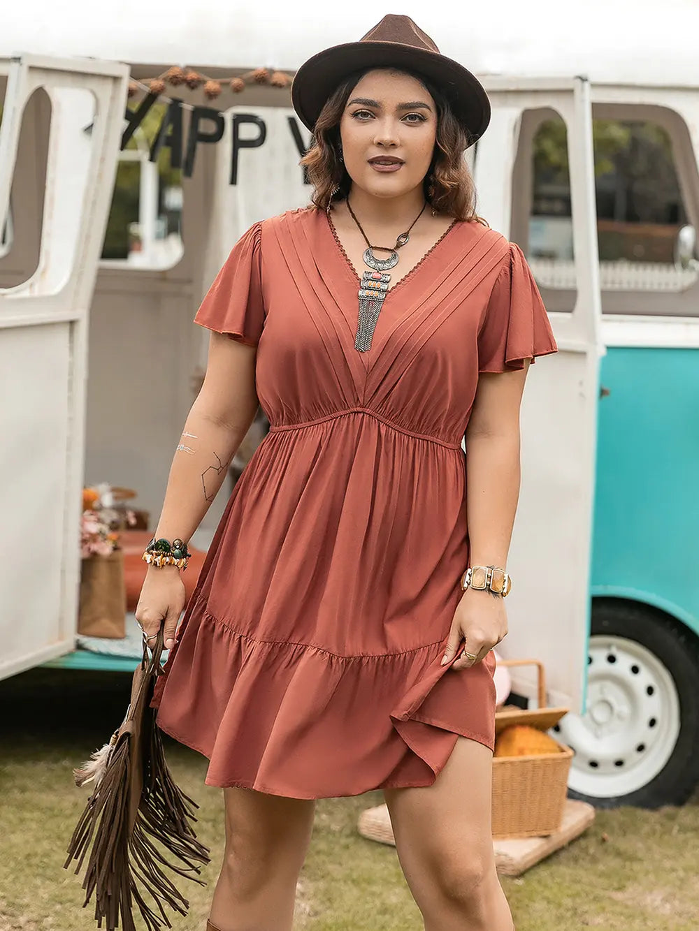 Plus Size Ruffle Hem V-Neck Short Sleeve Dress - Glamourous Grace