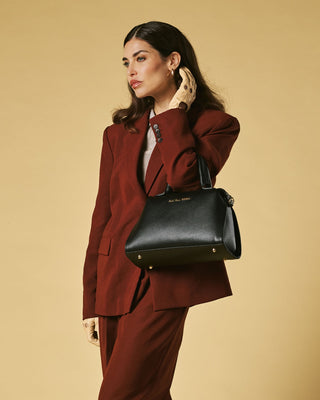 Zita (black) - Italian calf leather women's handbag (with shoulder strap) - Glamourous Grace
