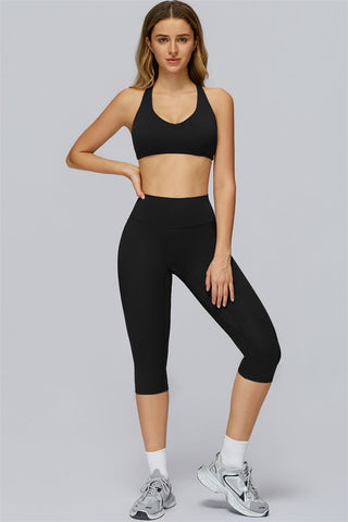 The FlexCore Sports Bra Capri Leggings 2-Piece Set