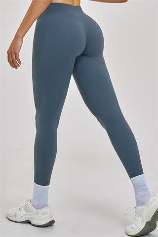 The Zenith Sports Bra Leggings 2-Piece Set