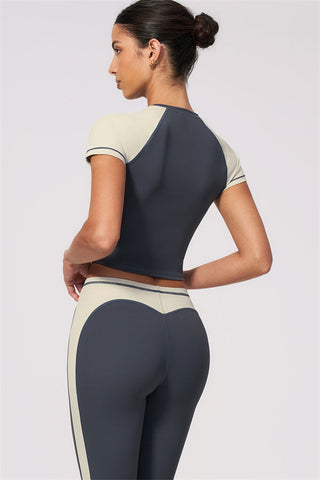 The Sandstone T-shirt Capri Leggings 2-Piece Set