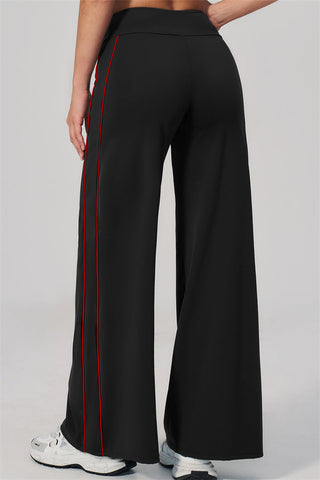 The Breathe Sports Bra Straight Leg Pants 2-Piece Set