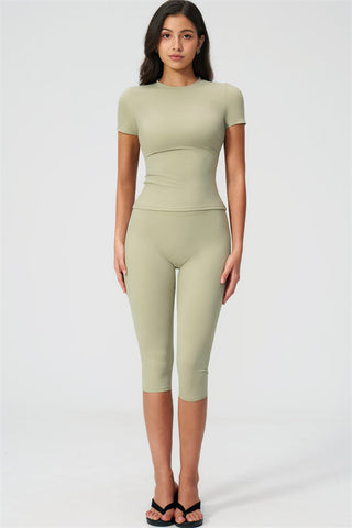 The Twirl T-shirt Capri Leggings 2-Piece Set