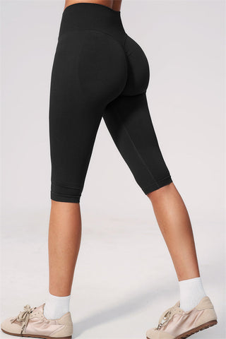 The Allure Sports Bra Capri Leggings 2-Piece Set