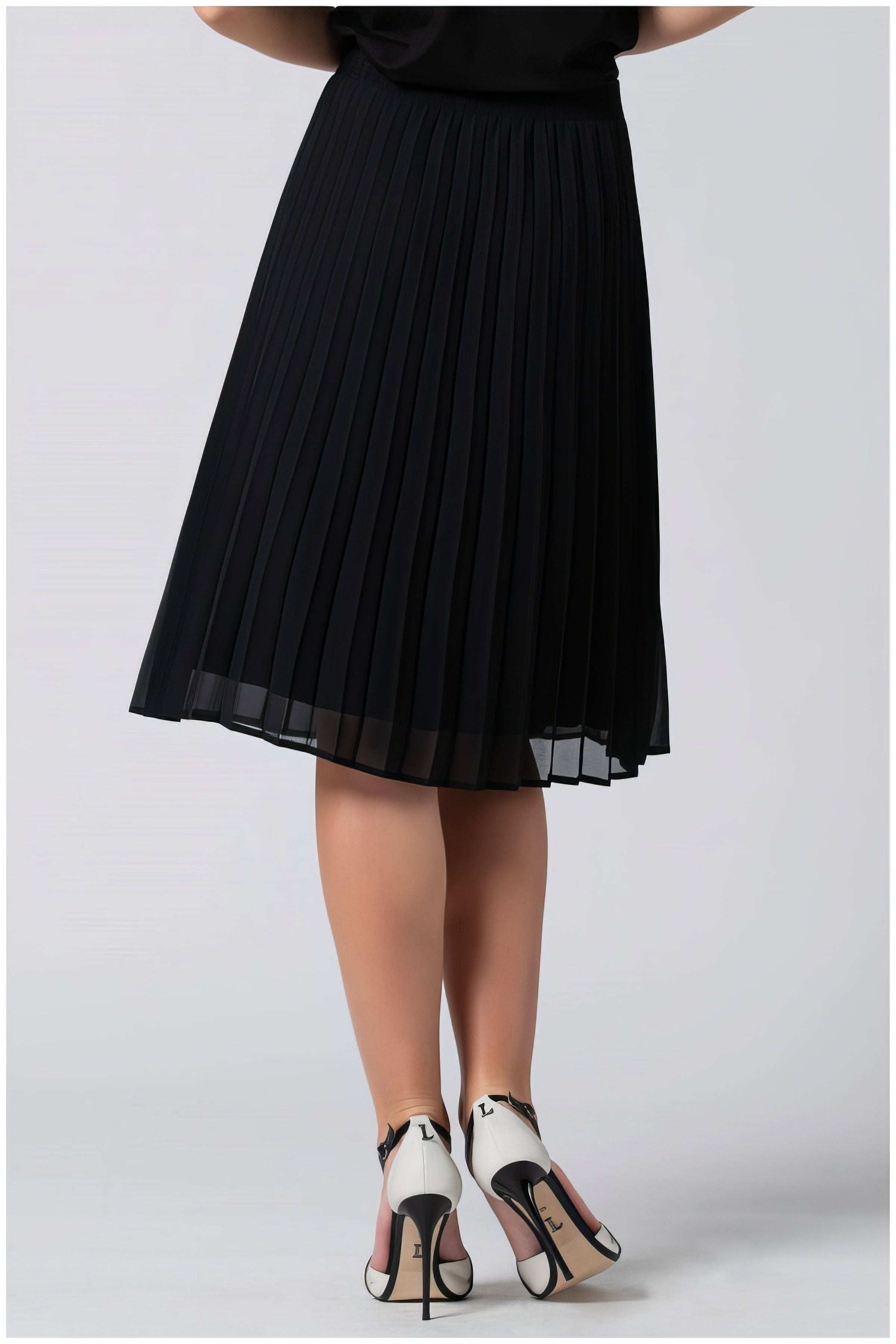 Black Pleated Skirt, Lola