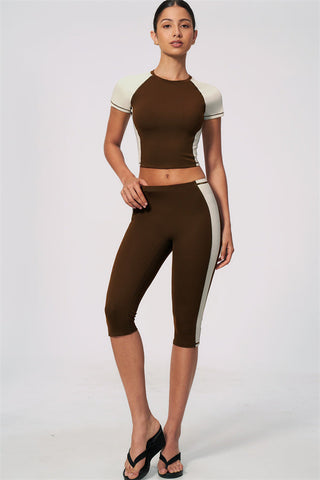 The Sandstone T-shirt Capri Leggings 2-Piece Set
