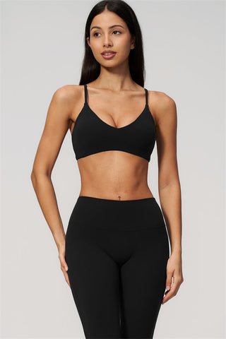 The Zura Sports Bra Capri Leggings 2-Piece Set