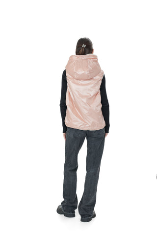 Reversible Light Insulated Vest Powder | Ivory