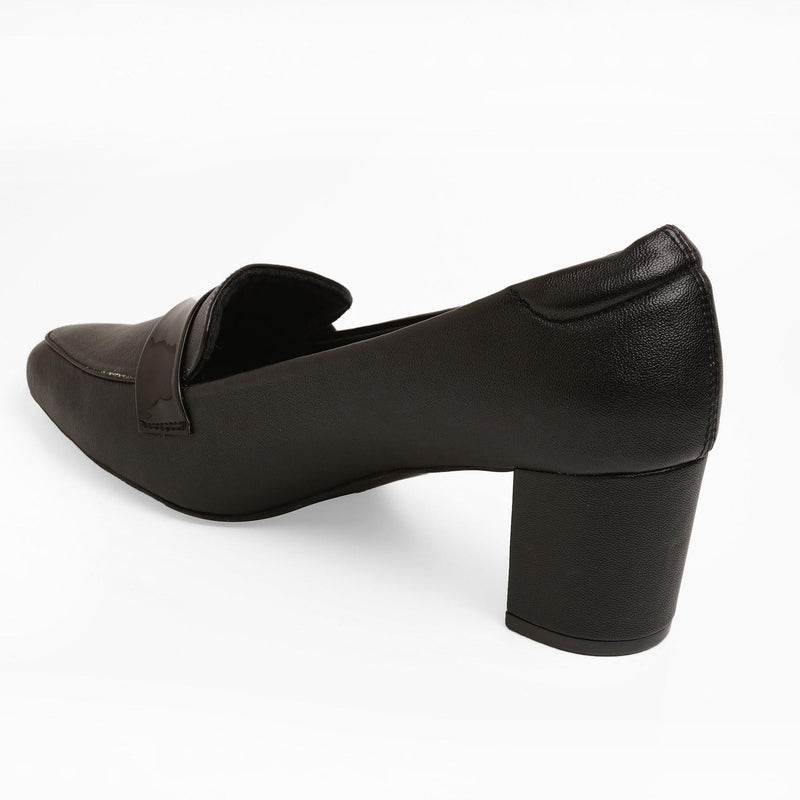 Virelia- Black Pumps - Glamourous Grace