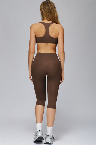 The FlexCore Sports Bra Capri Leggings 2-Piece Set