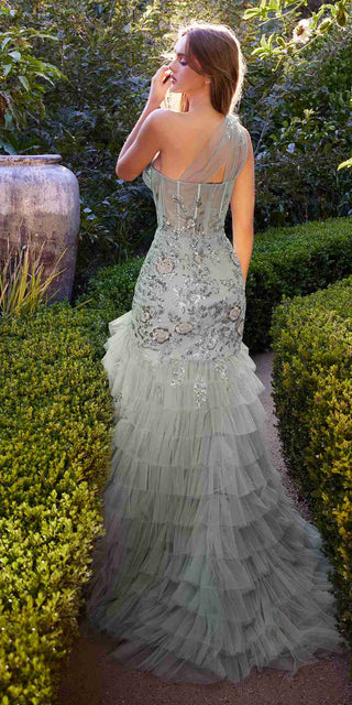 Glamourous Grace