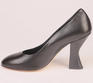MIDNIGHT MUSE – Black Nappa Pump