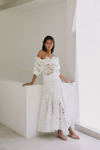 LA BOTANICA SKIRT IN WHITE EYELET - Glamourous Grace