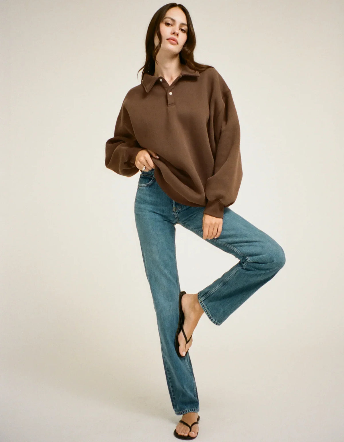Airport Sweatshirt Chocolate - Glamourous Grace