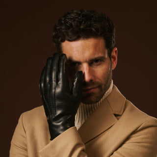 Aldo (black) - Italian lambskin leather gloves with lambswool lining & touchscreen feature - Glamourous Grace