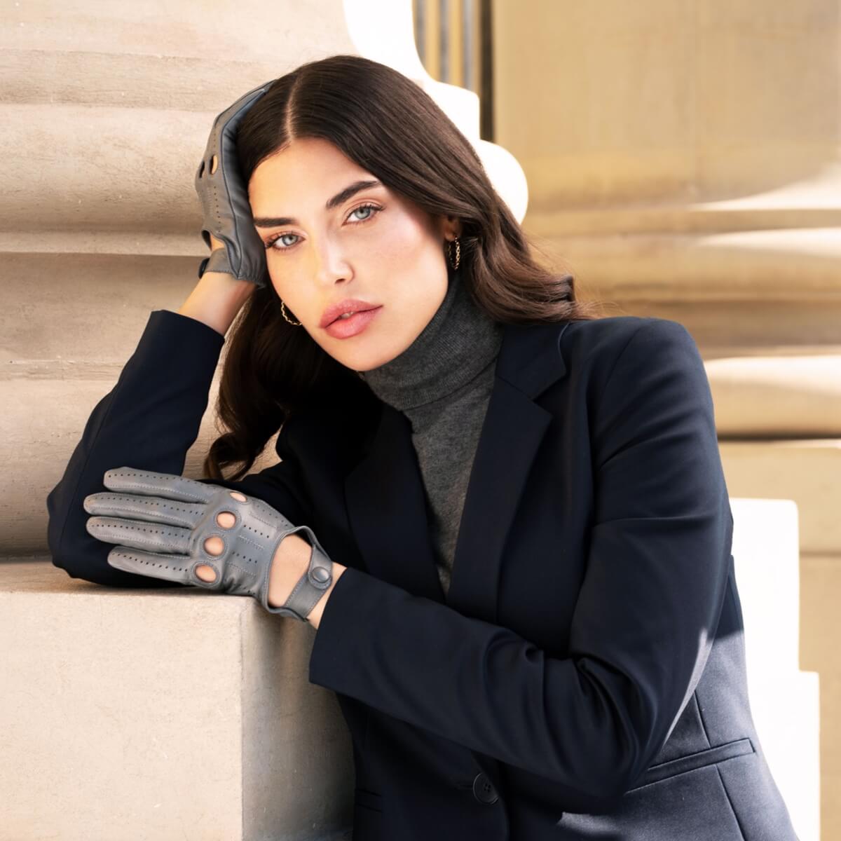 Alessa (grey) - Classic Italian lambskin leather driving gloves - Glamourous Grace