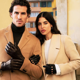 Alessa (black) - Classic Italian lambskin leather driving gloves & touchscreen feature - Glamourous Grace