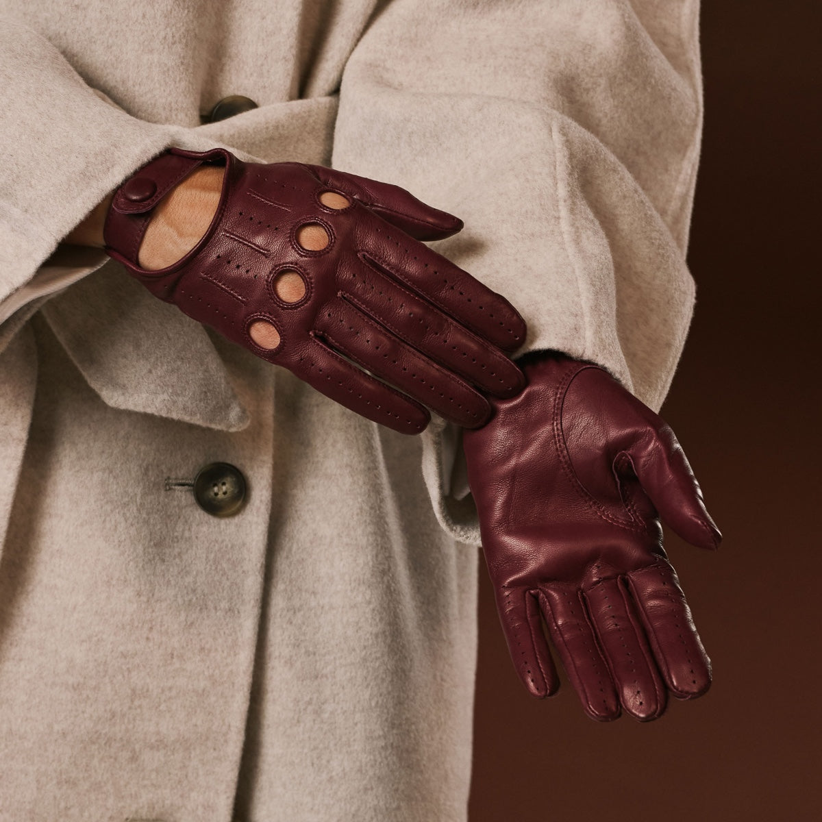 Alessa (oxblood) - Classic Italian lambskin leather driving gloves - Glamourous Grace