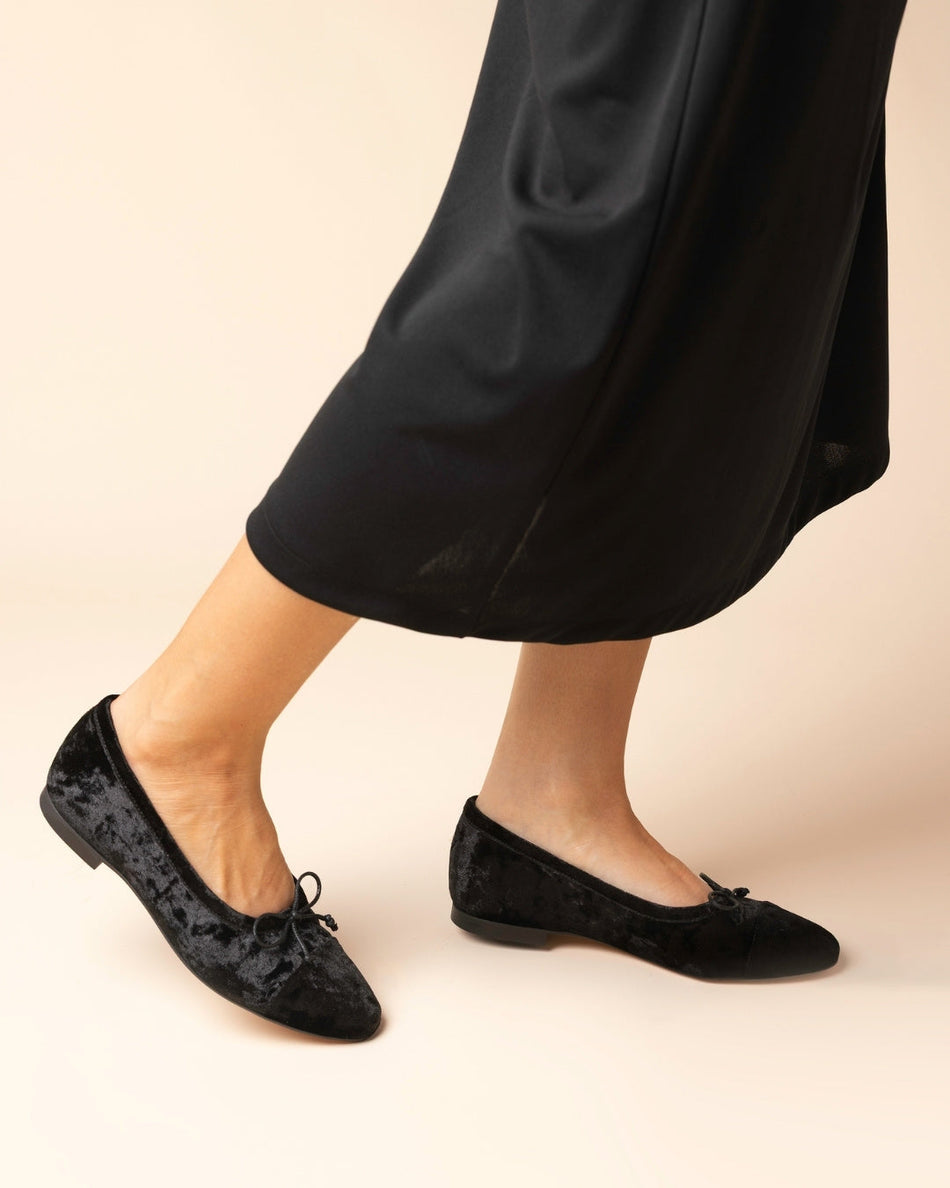 Amelie Black Velvet