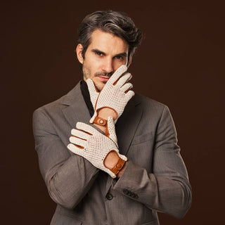 Arturo (cognac) - Hand-sewn Italian crochet driving gloves from lambskin leather - Glamourous Grace