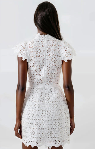 Rowen Hourglass Lace Dress – Orchid White (Final Sale) - Glamourous Grace