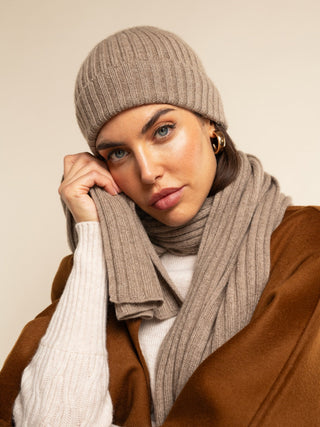 Milano (brown) - Italian 100% cashmere ribbed beanie (unisex) - Glamourous Grace