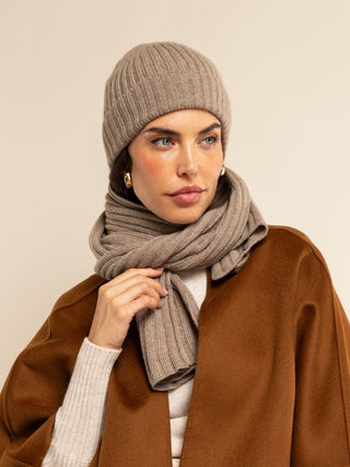 Milano (brown) - Italian 100% cashmere ribbed beanie (unisex) - Glamourous Grace
