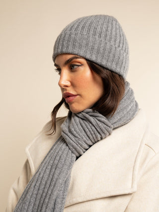 Milano (light grey) - Italian 100% cashmere ribbed beanie (unisex) - Glamourous Grace