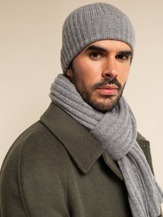 Milano (light grey) - Italian 100% cashmere ribbed beanie (unisex) - Glamourous Grace