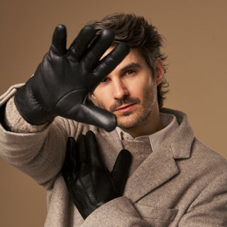 Benjamin (black) – Thick goatskin leather gloves with warm lambswool lining & touchscreen feature - Glamourous Grace