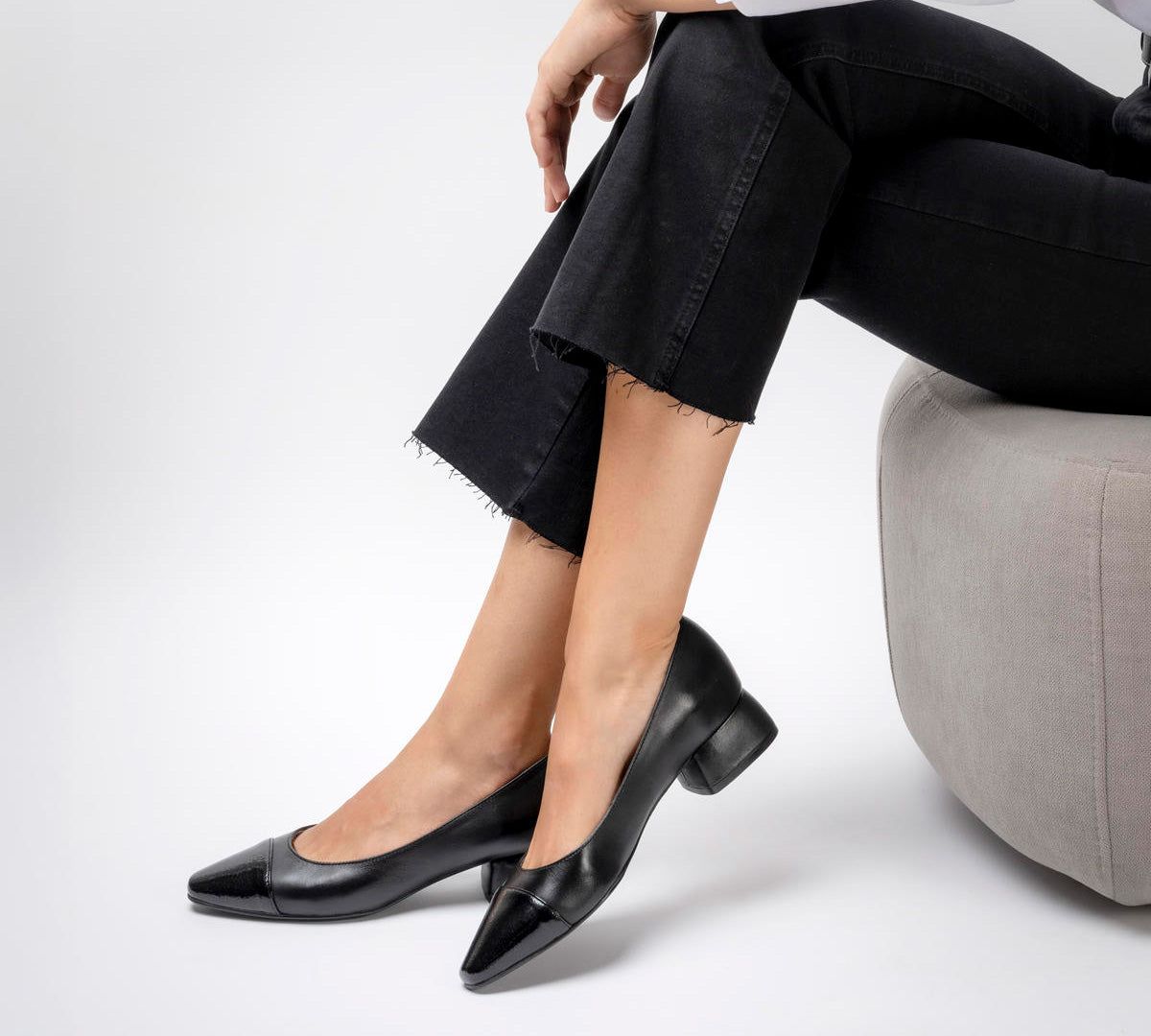 Berta All Black - Glamourous Grace