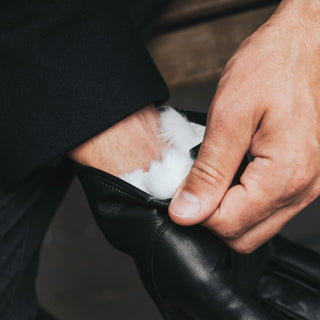 Marco (black) - Italian lambskin leather gloves with white rabbit fur lining - Glamourous Grace