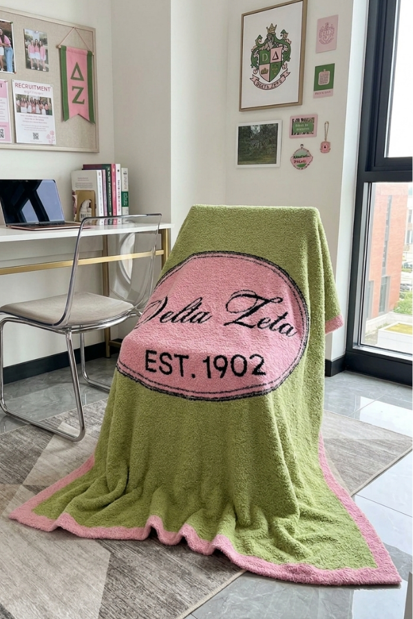 SC - Delta Zeta Luxury Blanket - Glamourous Grace