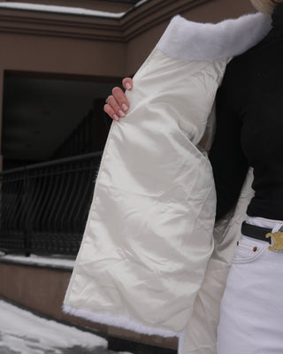 Genuine Scandinavian Mink Fur Poncho in Snow