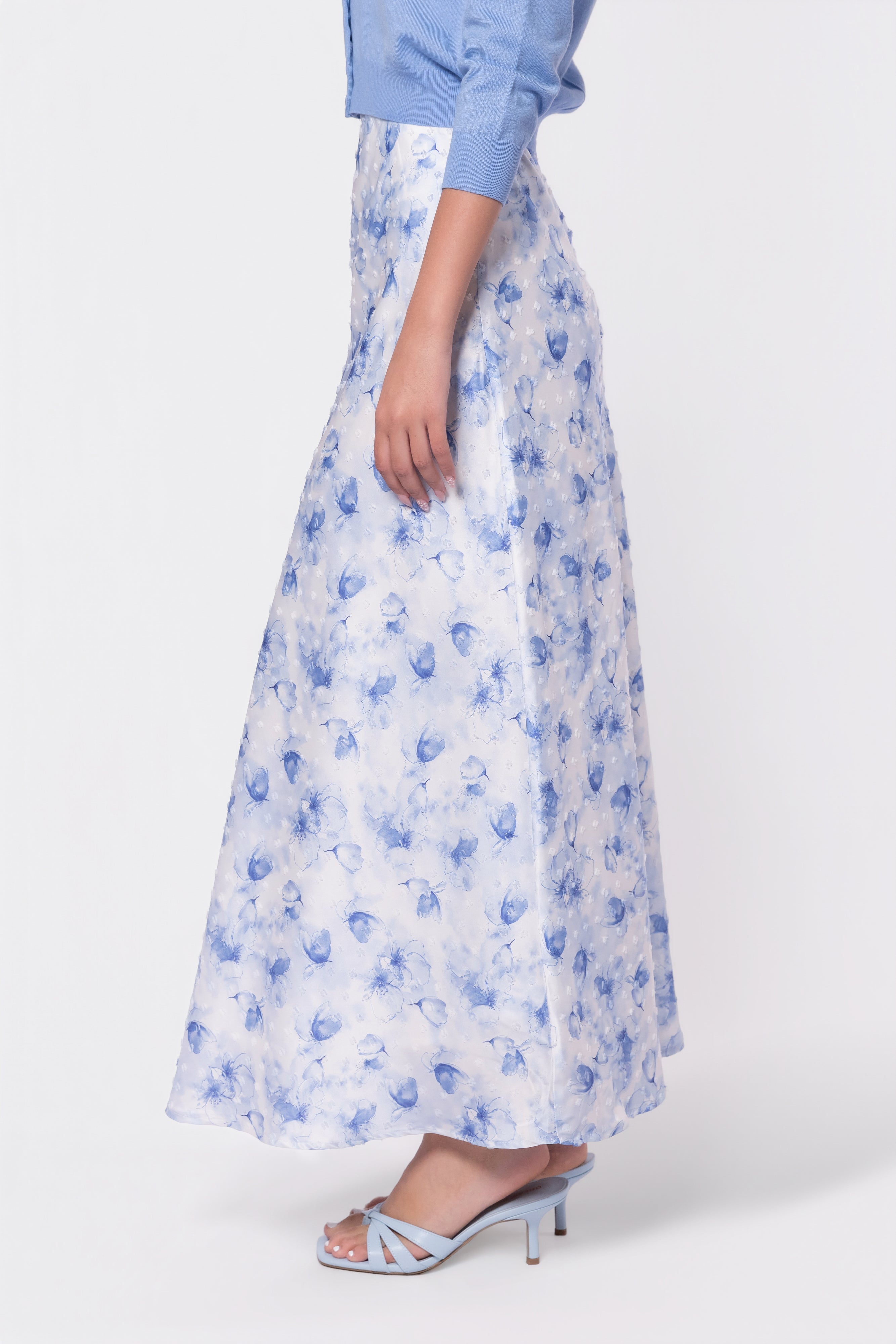 Lisa Skirt (White/Blue) - Glamourous Grace