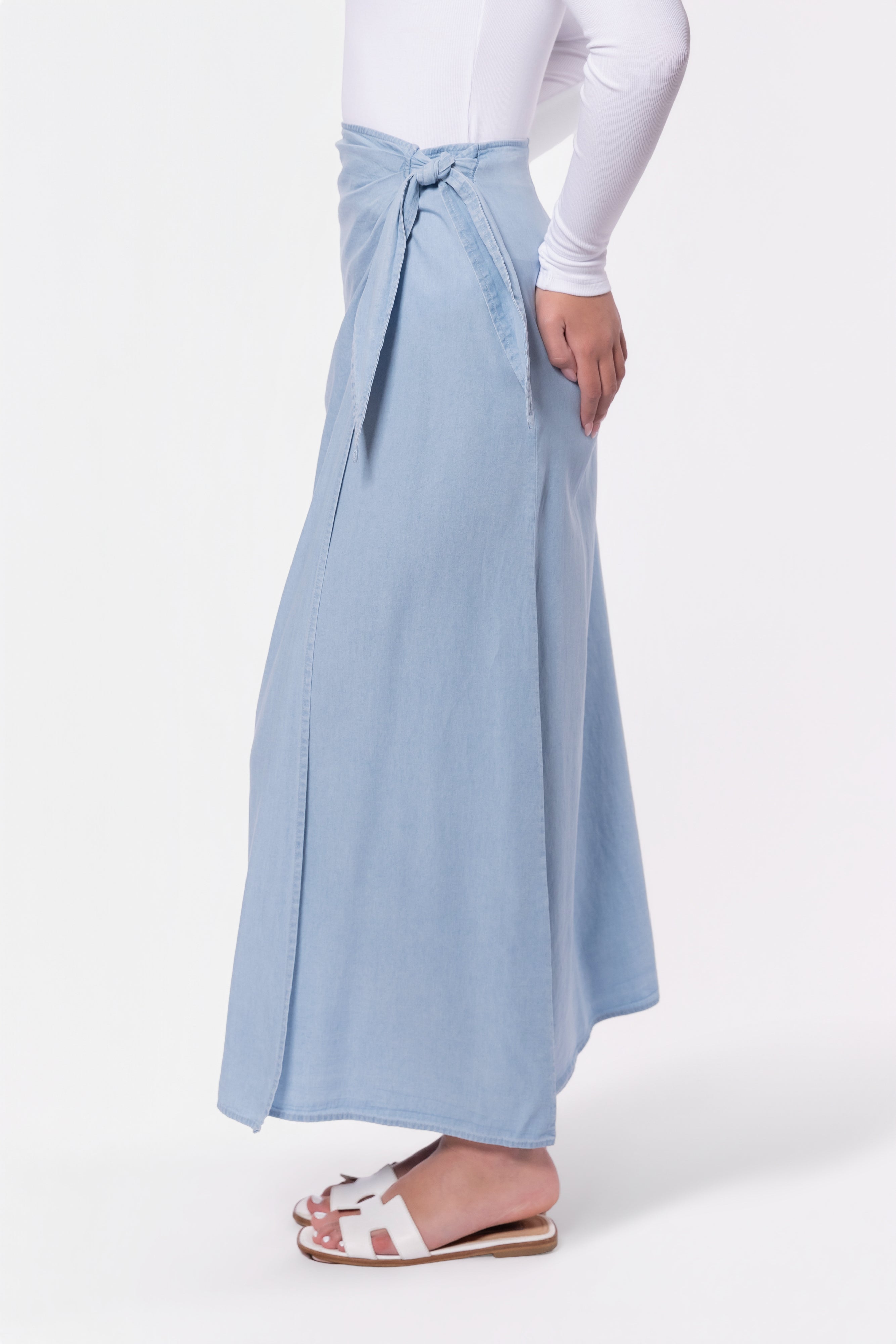 Andie Skirt (Blue) - Glamourous Grace