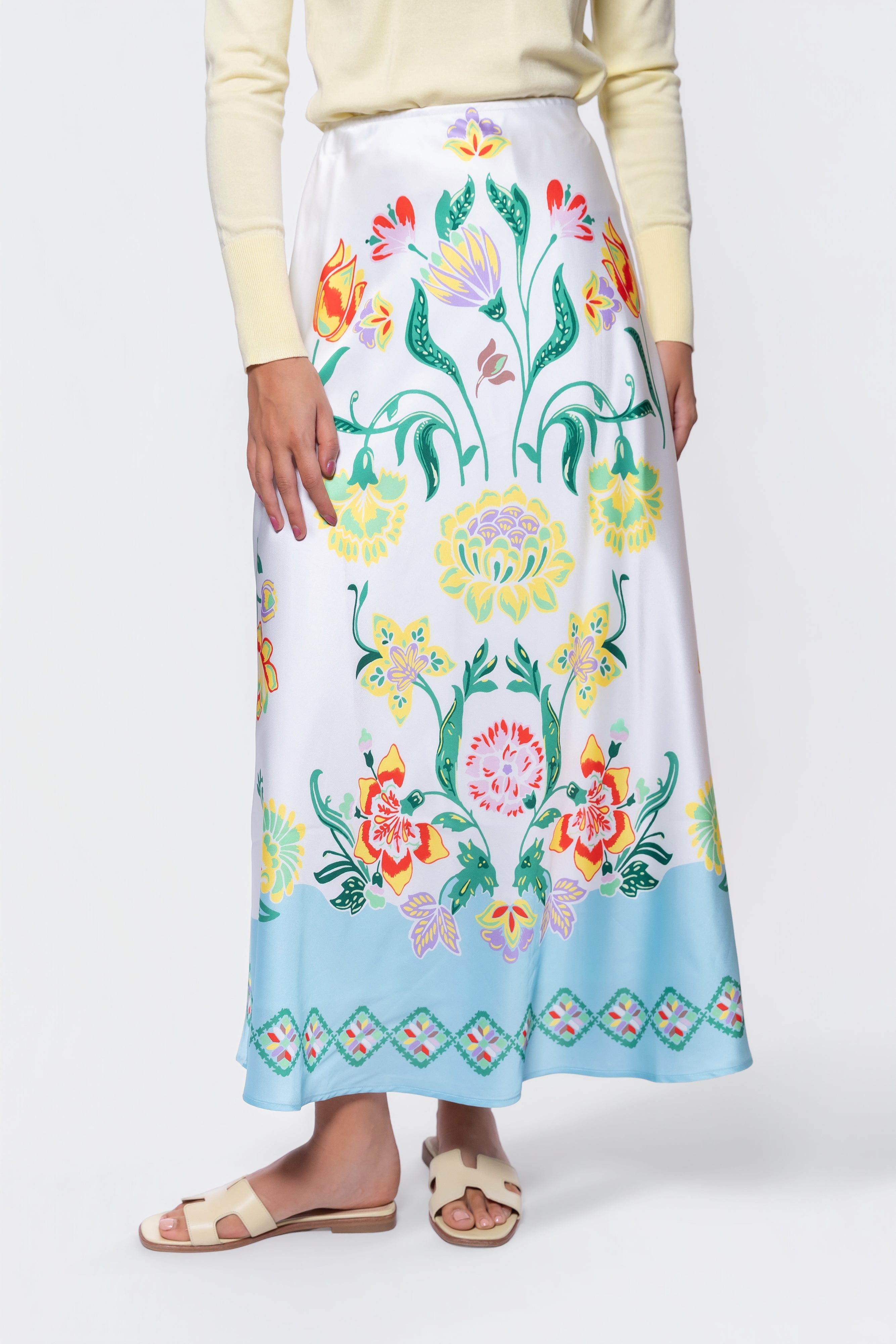 Lisa Skirt (White Pattern) - Glamourous Grace