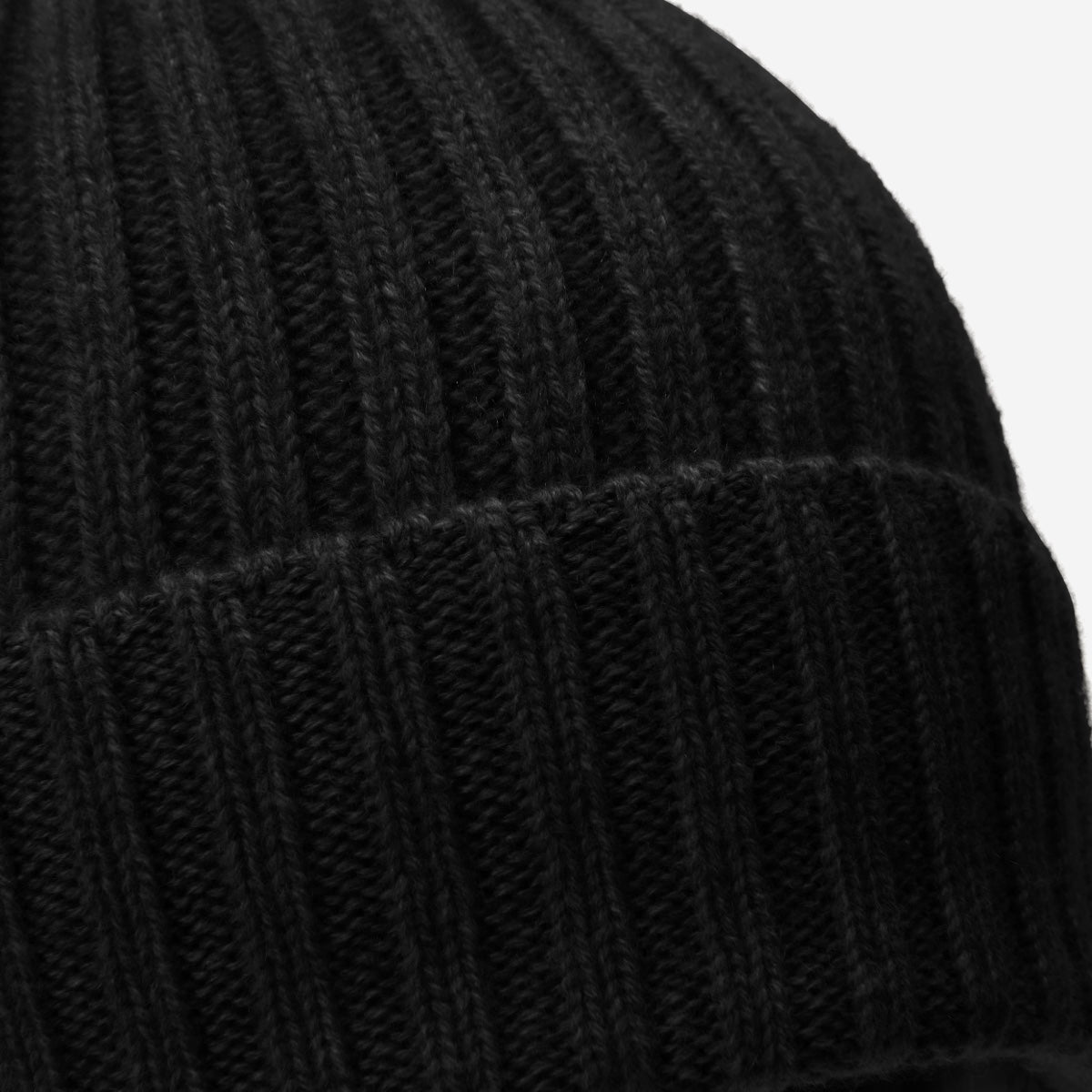 Milano (black) - Italian 100% cashmere ribbed beanie (unisex) - Glamourous Grace