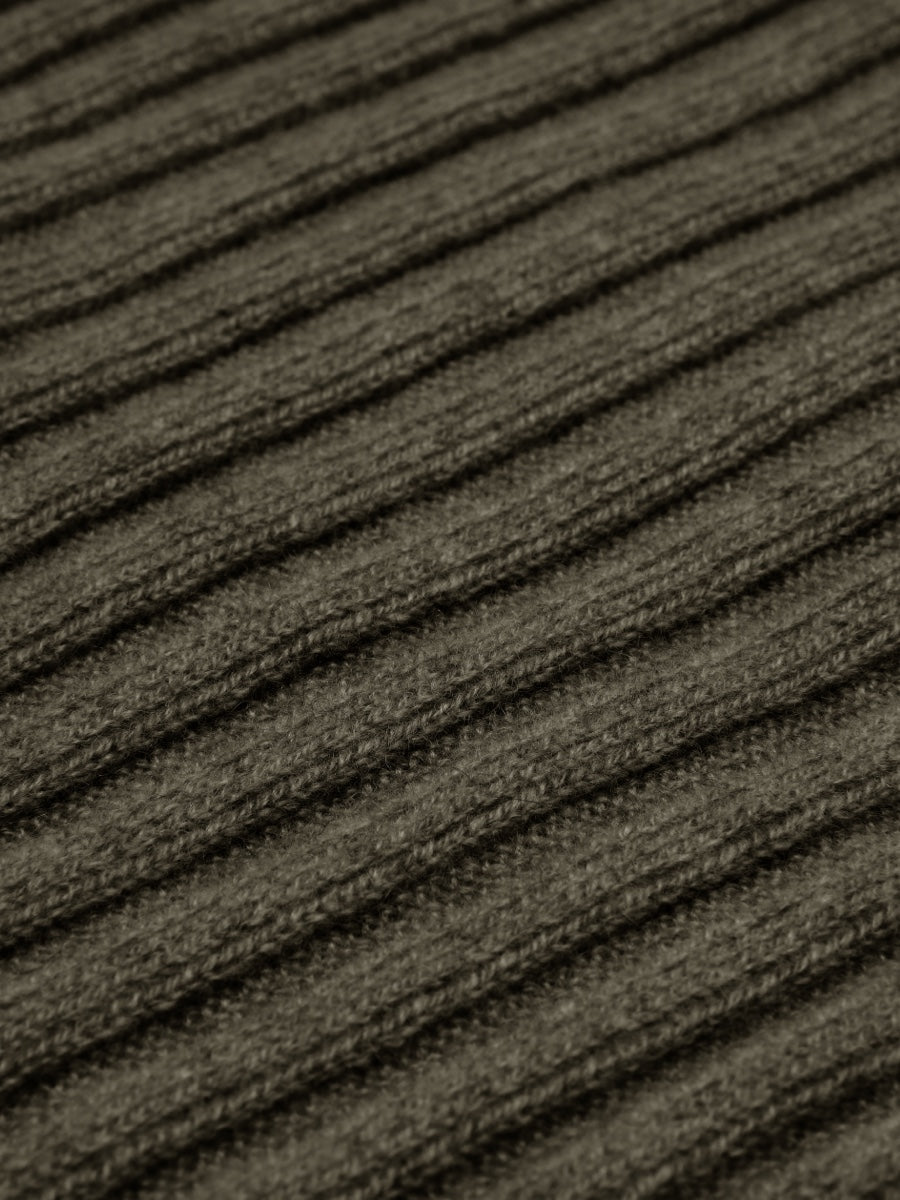 Napoli (dark green) - Italian 100% cashmere ribbed scarf (unisex) - Glamourous Grace