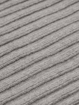 Napoli (light grey) - Italian 100% cashmere ribbed scarf (unisex) - Glamourous Grace