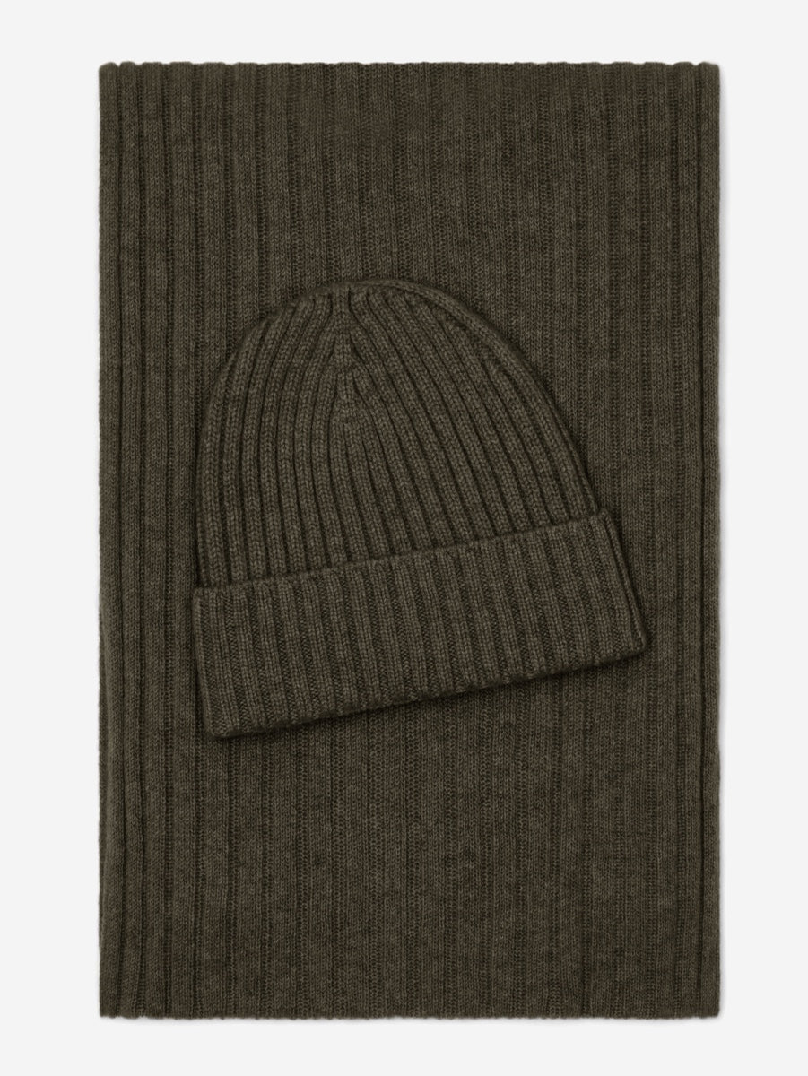 Napoli (dark green) - Italian 100% cashmere ribbed scarf (unisex) - Glamourous Grace