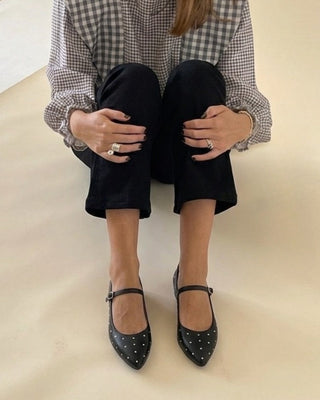 Clara Black - Glamourous Grace