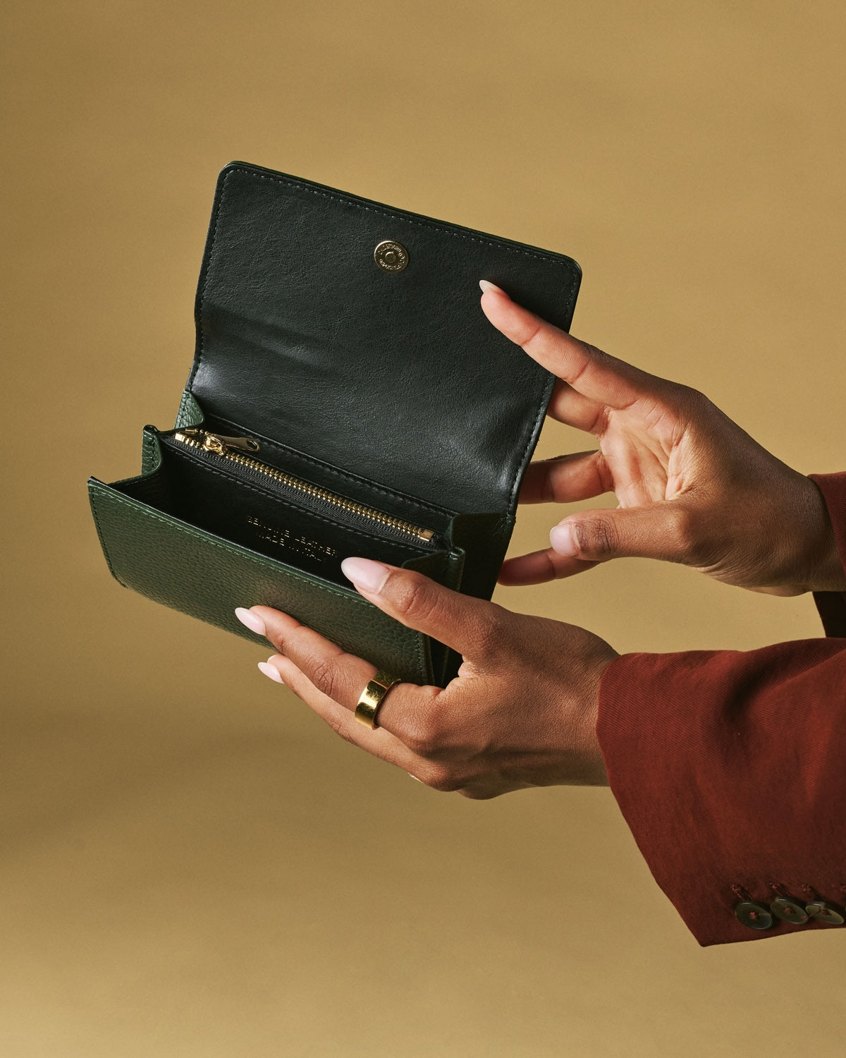 Costanza (green) - Italian calf leather women’s wallet - Glamourous Grace