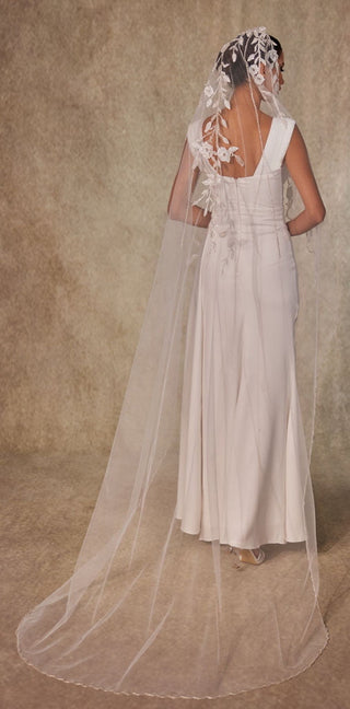 Flower Embroideried Wedding Veil- D230 - Glamourous Grace