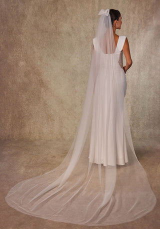 Elegant Bow Wedding Veil - Glamourous Grace