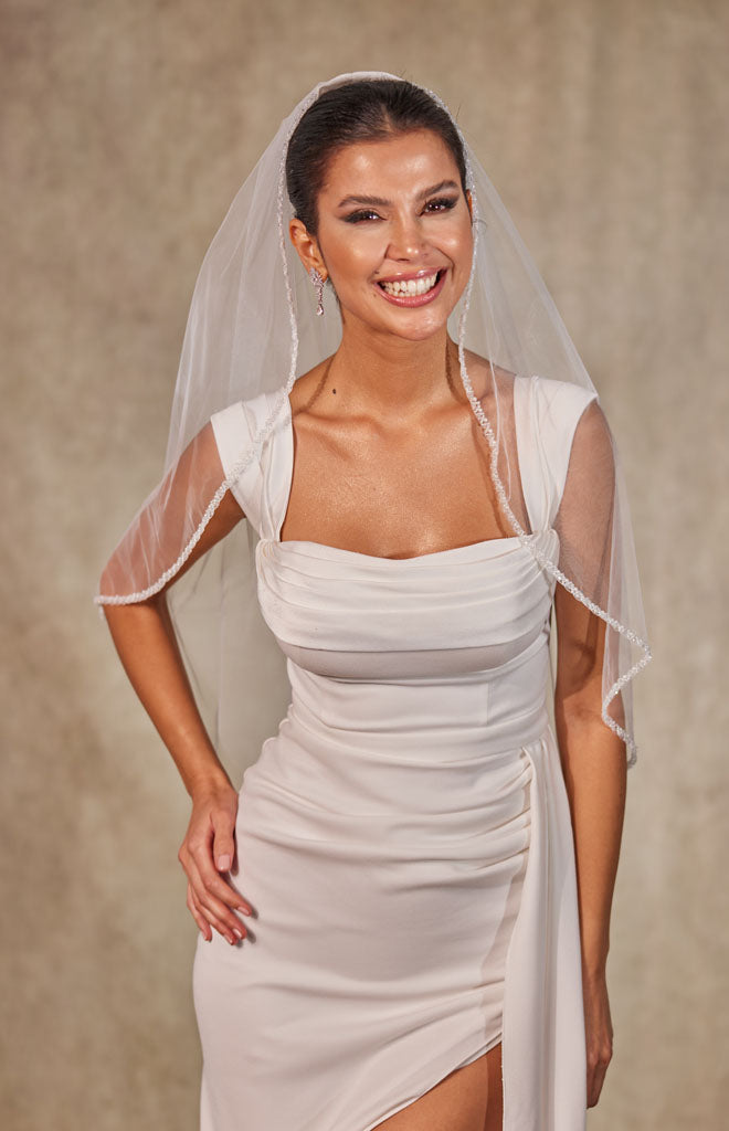 Bridal Shower Pearl Veil- D257 - Glamourous Grace