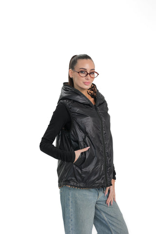 Reversible Light Insulated Vest Black | Leo
