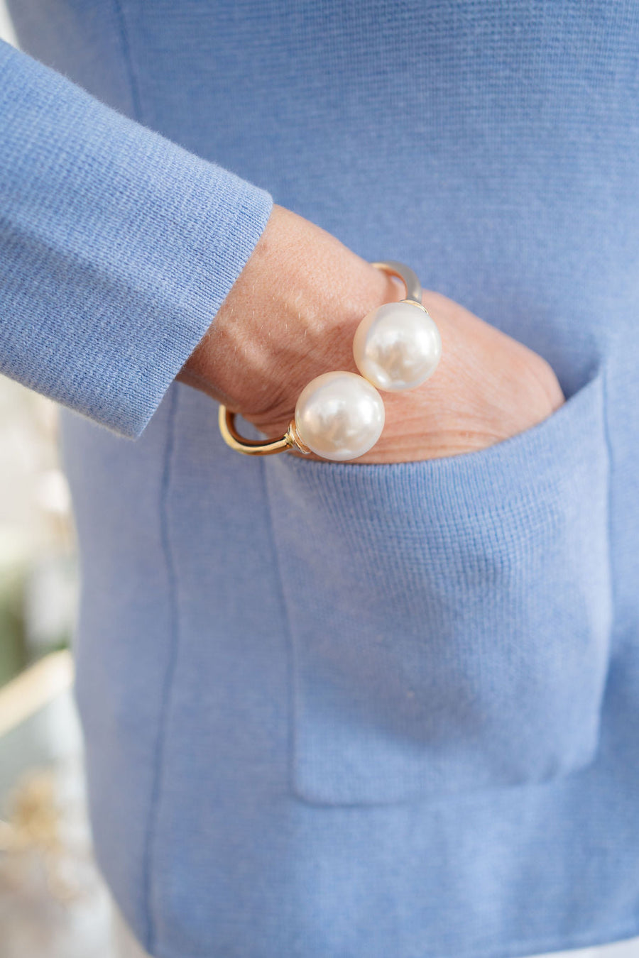 Brooke Pearl Bangle - Glamourous Grace