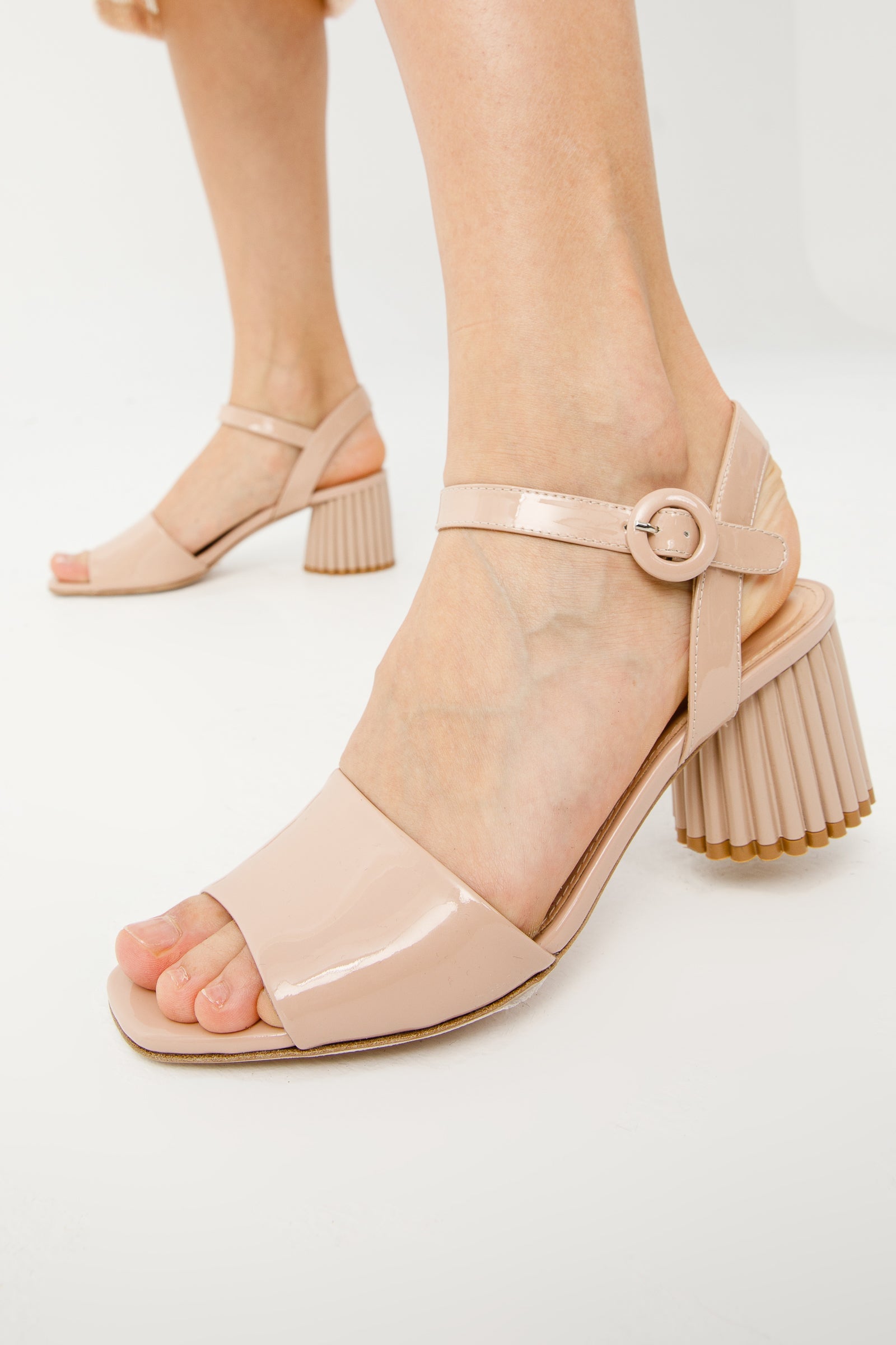 The Bamba Cream Patent Leather Women Sandal - Glamourous Grace