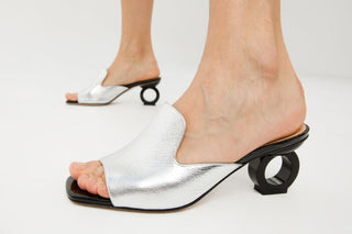 The Tory Silver Leather Women Sandal - Glamourous Grace